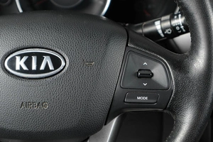 Седан Kia Rio 2012 года, 759000 рублей, Тюмень