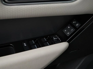 Внедорожник Land Rover Range Rover Velar 2019 года, 4500055 рублей, Москва