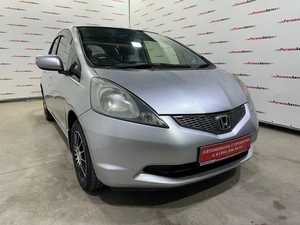 Хетчбэк Honda Fit 2009 года, 529000 рублей, Красноярск