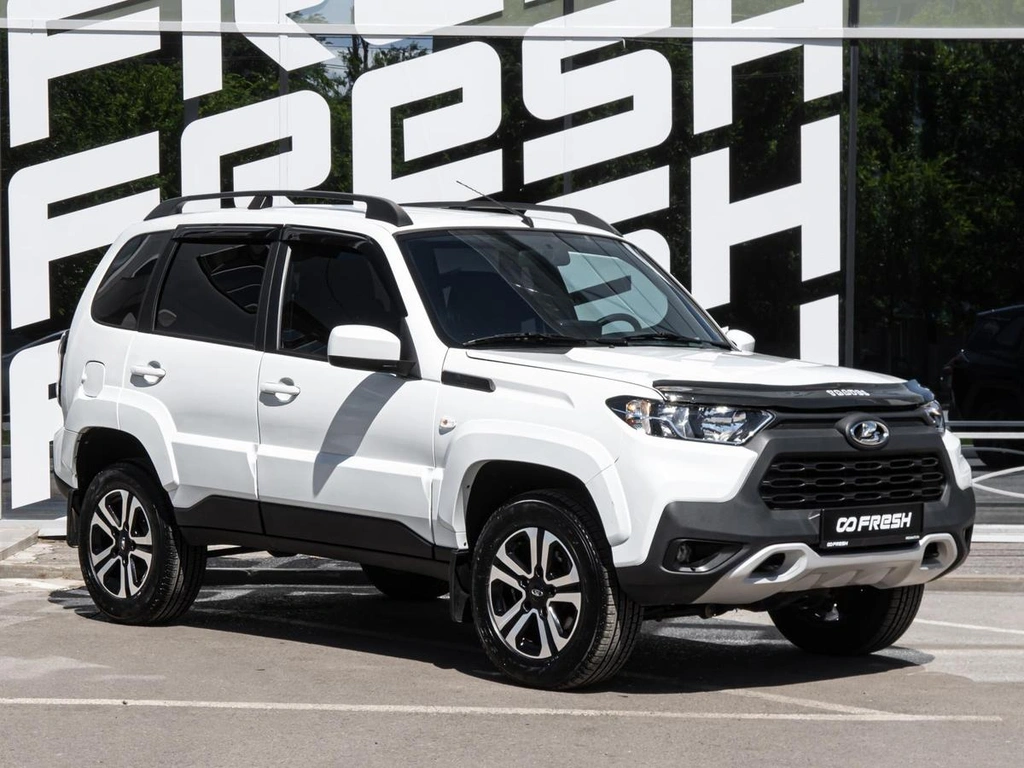 Внедорожник ВАЗ (LADA) Niva Travel 2024 года, 1394000 рублей, Волгоград