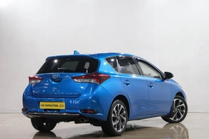 Хетчбэк Toyota Auris 2015 года, 1599000 рублей, Новокузнецк