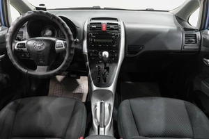 Хетчбэк Toyota Auris 2012 года, 1099000 рублей, Новокузнецк