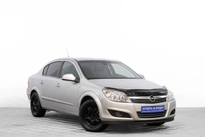 Седан Opel Astra 2011 года, 749000 рублей, Барнаул
