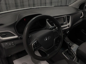 Седан Hyundai Solaris 2019 года, 990000 рублей, Красноярск