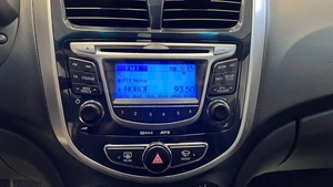 Хетчбэк Hyundai Solaris 2013 года, 948000 рублей, Красноярск