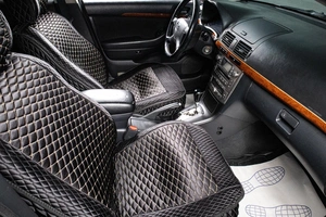 Седан Toyota Avensis 2007 года, 929000 рублей, Сургут