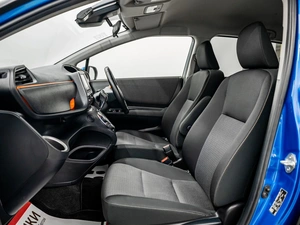 Минивэн Toyota Sienta 2019 года, 1700000 рублей, Красноярск