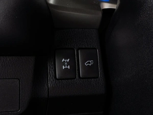 Внедорожник Toyota RAV4 2014 года, 2299000 рублей, Тюмень