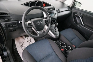 Минивэн Toyota Verso 2013 года, 1289000 рублей, Красноярск