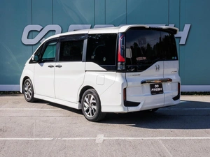 Минивэн Honda Stepwgn 2016 года, 1750000 рублей, Большой Сочи