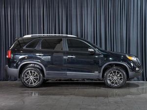 Внедорожник Kia Sorento 2011 года, 1810000 рублей, Волгоград