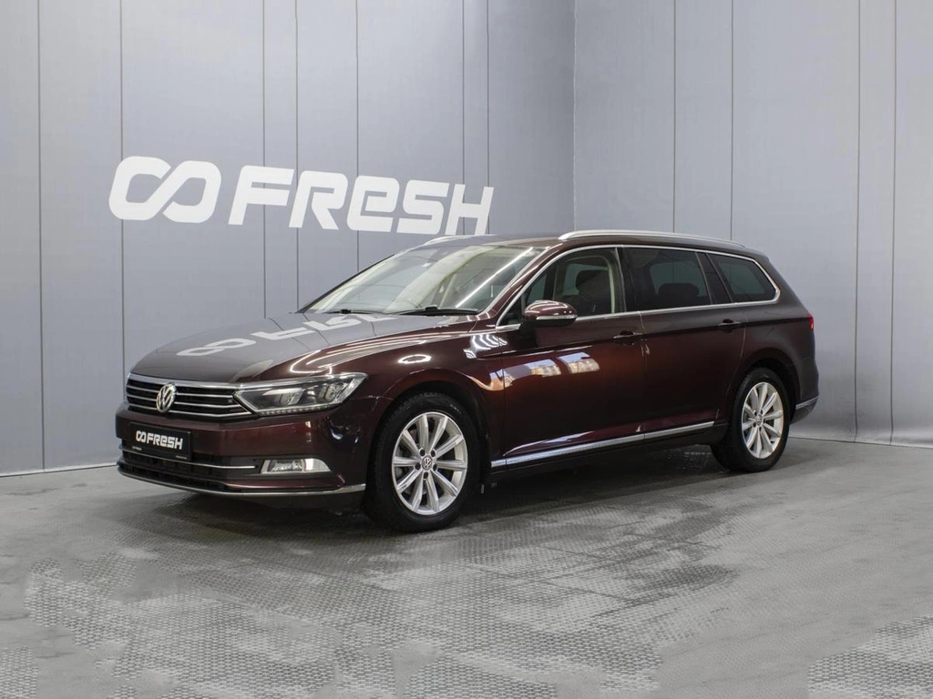 Универсал Volkswagen Passat 2017 года, 1700000 рублей, Омск