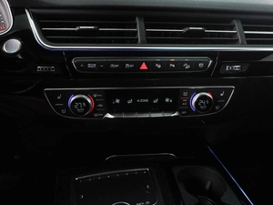 Внедорожник Audi Q7 2019 года, 5337000 рублей, Красный Пахарь