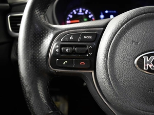 Седан Kia K5 2017 года, 1954900 рублей, Казань