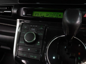 Минивэн Toyota Wish 2013 года, 1439000 рублей, Воронеж
