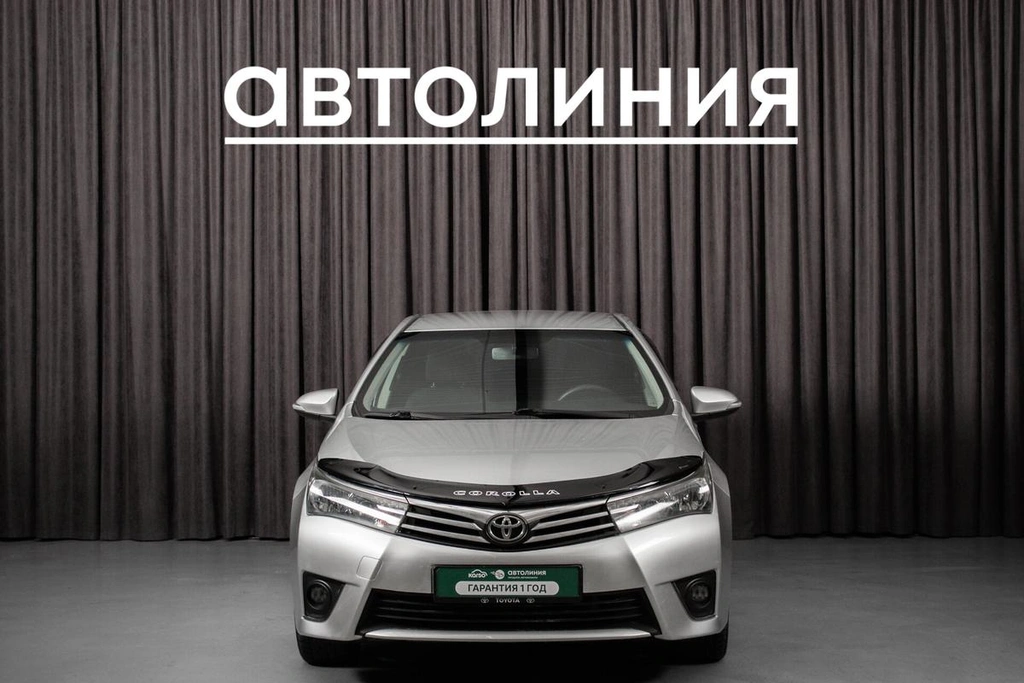 Седан Toyota Corolla 2013 года, 1165000 рублей, Красноярск