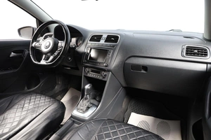 Седан Volkswagen Polo 2019 года, 1249000 рублей, Новосибирск