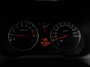 Хетчбэк Nissan Note 2012 года, 939000 рублей, Тюмень