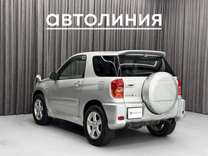 Внедорожник Toyota RAV4 2003 года, 680000 рублей, Красноярск