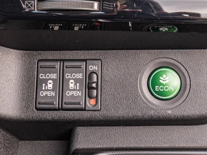 Минивэн Honda Stepwgn Spada 2016 года, 2320000 рублей, Краснодар