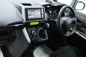 Минивэн Toyota Wish 2011 года, 1298000 рублей, Солонцы