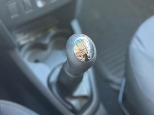 Седан Renault Logan 2017 года, 829000 рублей, Ижевск