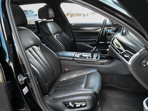 Седан BMW 7 серия 2017 года, 3274000 рублей, Кирилловка