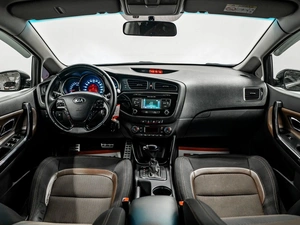 Хетчбэк Kia Ceed 2014 года, 1050000 рублей, Красноярск