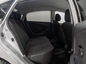 Седан Nissan Almera 2017 года, 750000 рублей, Красноярск