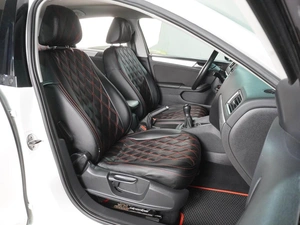 Седан Volkswagen Jetta 2013 года, 1039000 рублей, Воронеж