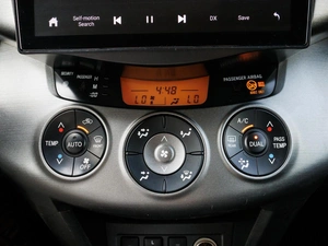 Внедорожник Toyota RAV4 2011 года, 1199000 рублей, Большой Сочи
