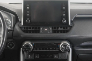 Внедорожник Toyota RAV4 2020 года, 3699000 рублей, Кемерово