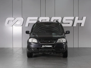 Внедорожник Chevrolet Niva 2012 года, 670000 рублей, Красный Пахарь