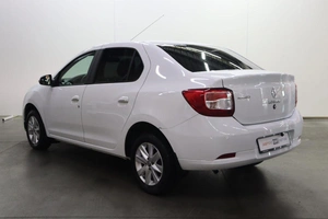 Седан Renault Logan 2018 года, 875000 рублей, Брянск