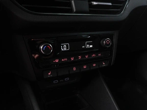 Лифтбек Volkswagen Polo 2021 года, 1769000 рублей, Красный Пахарь