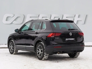 Внедорожник Volkswagen Tiguan 2018 года, 2490000 рублей, Волгоград