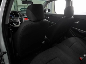 Хетчбэк Kia Rio 2012 года, 799000 рублей, Воронеж