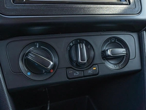 Седан Volkswagen Polo 2011 года, 730000 рублей, Краснодар