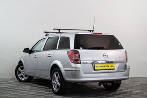 Универсал Opel Astra 2011 года, 659000 рублей, Сургут