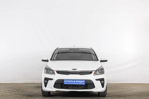 Седан Kia Rio 2018 года, 1049000 рублей, Тюмень
