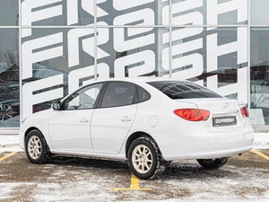 Седан Hyundai Elantra 2010 года, 750000 рублей, Краснодар