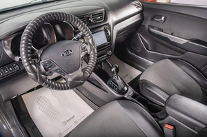 Седан Kia Rio 2016 года, 1059000 рублей, Томск