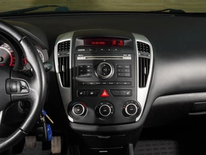 Универсал Kia Ceed 2011 года, 777000 рублей, Тверь