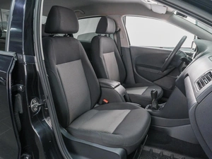 Седан Volkswagen Polo 2015 года, 669000 рублей, Сургут