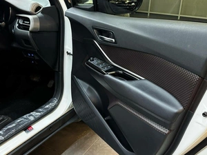 Внедорожник Toyota C-HR 2018 года, 2127000 рублей, Красноярск