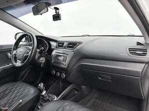 Седан Kia Rio 2015 года, 1030000 рублей, Орёл