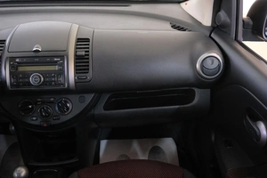 Хетчбэк Nissan Note 2008 года, 639000 рублей, Омск