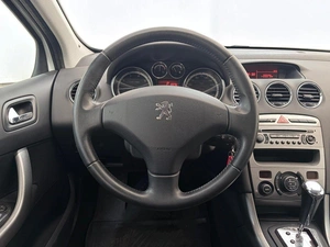 Хетчбэк Peugeot 308 2011 года, 730000 рублей, Орёл