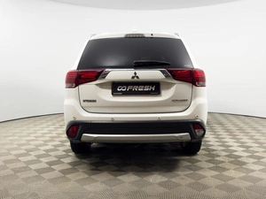Внедорожник Mitsubishi Outlander 2018 года, 2089900 рублей, Казань