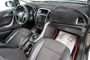 Хетчбэк Opel Astra 2011 года, 629000 рублей, Красноярск
